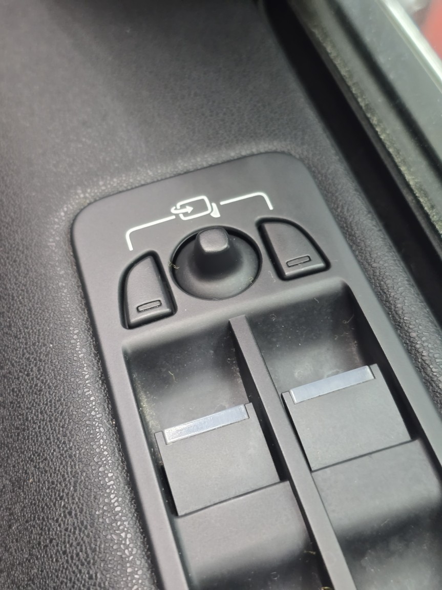 Used Land Rover Discovery Sport 2015 for sale - 77595251: Photo 34