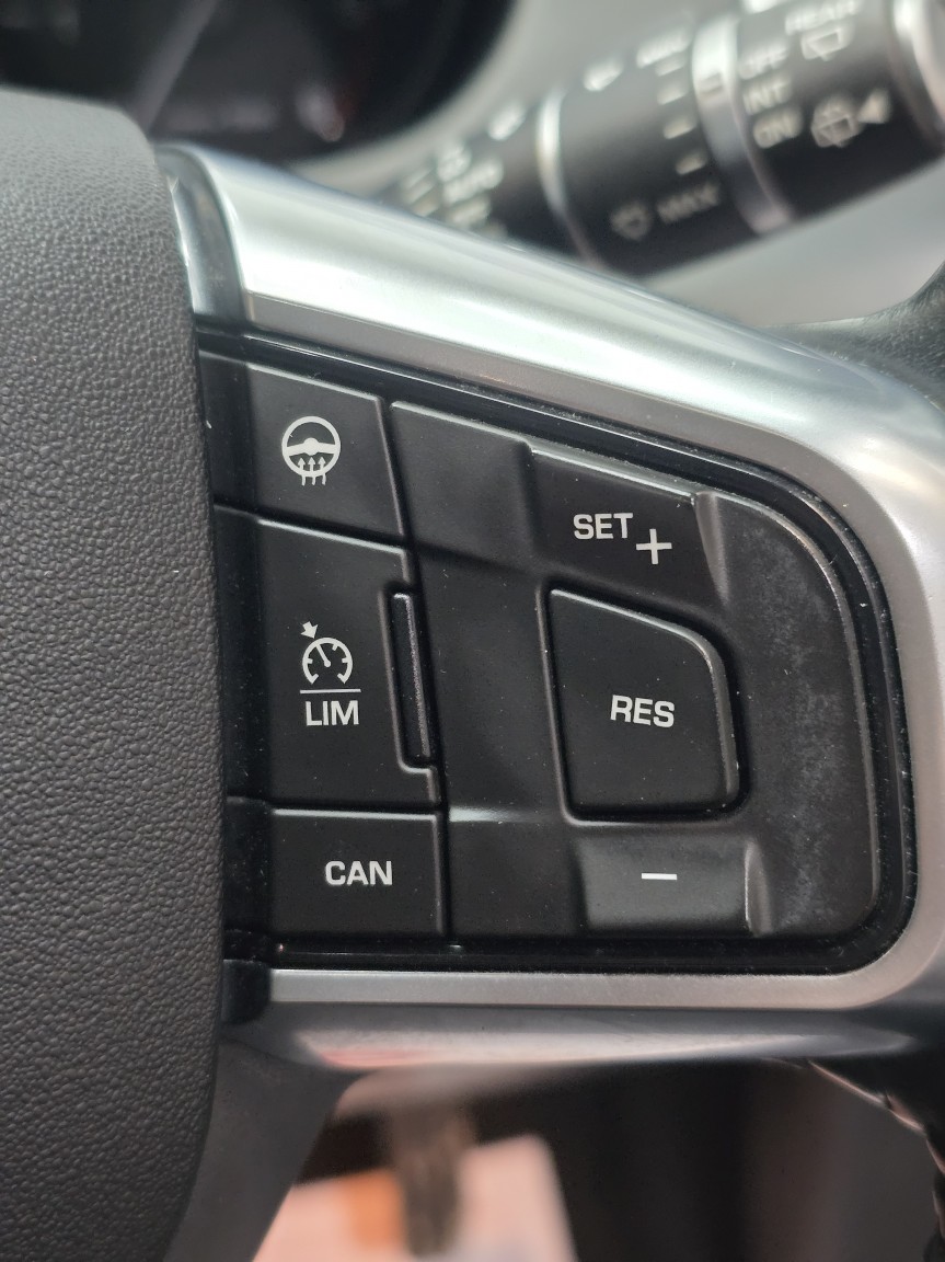 Used Land Rover Discovery Sport 2015 for sale - 77595251: Photo 40