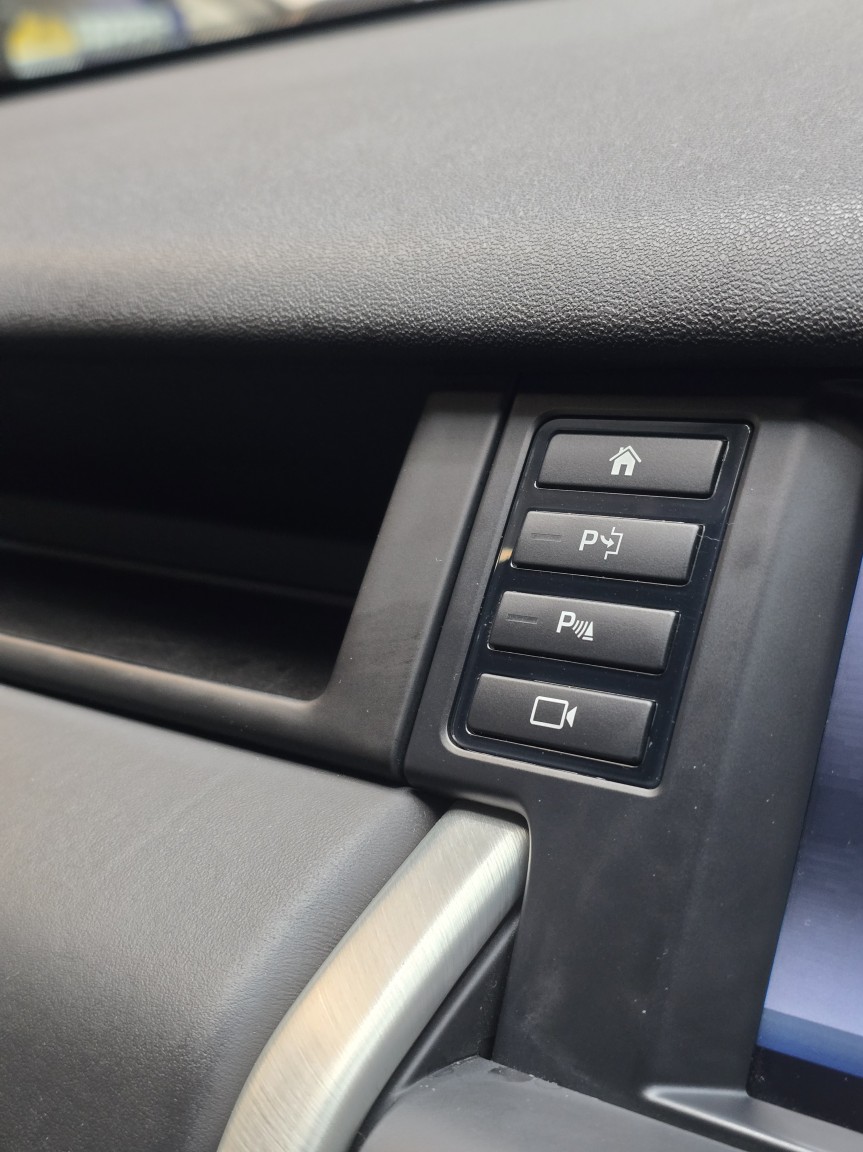 Used Land Rover Discovery Sport 2015 for sale - 77595251: Photo 47