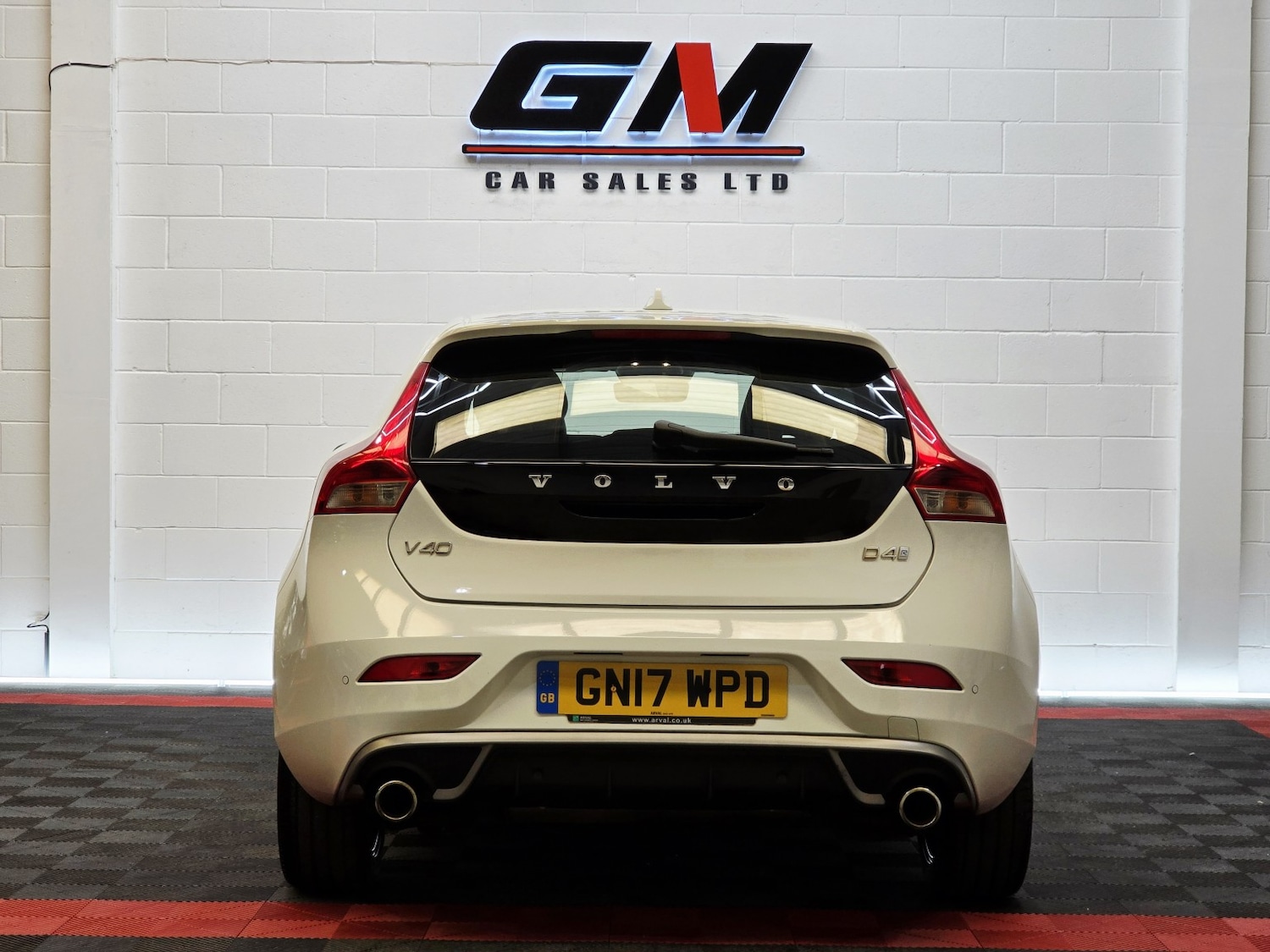 Used Volvo V40 2017 for sale - 78057132: Photo 11