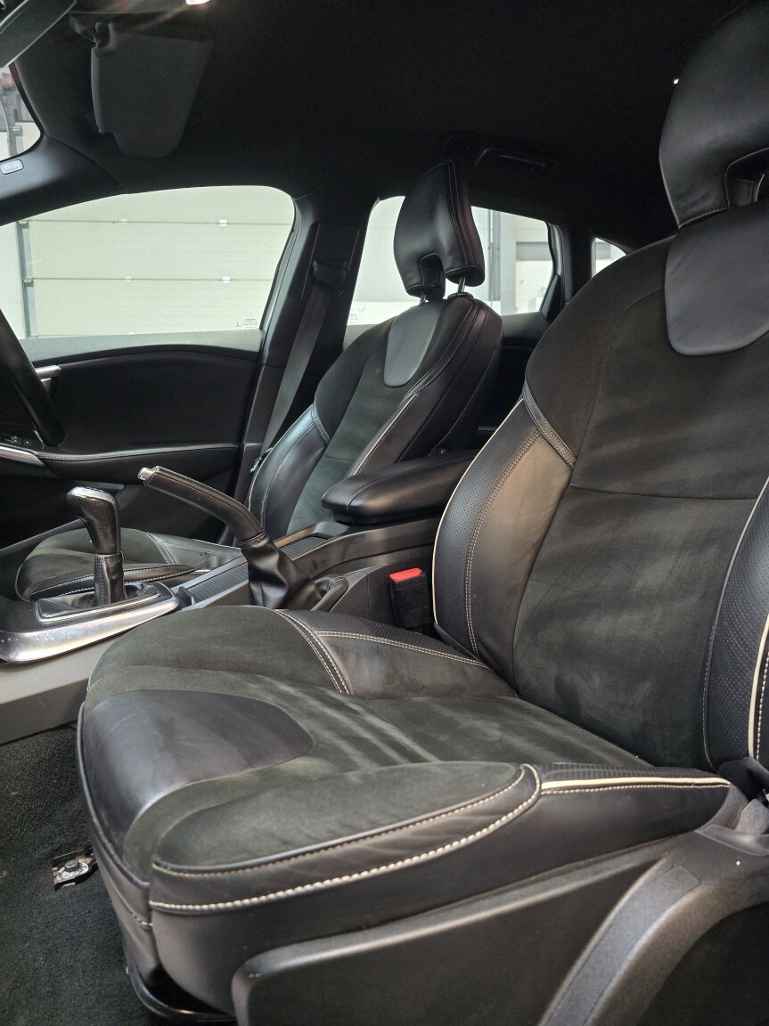 Used Volvo V40 2017 for sale - 78057132: Photo 20