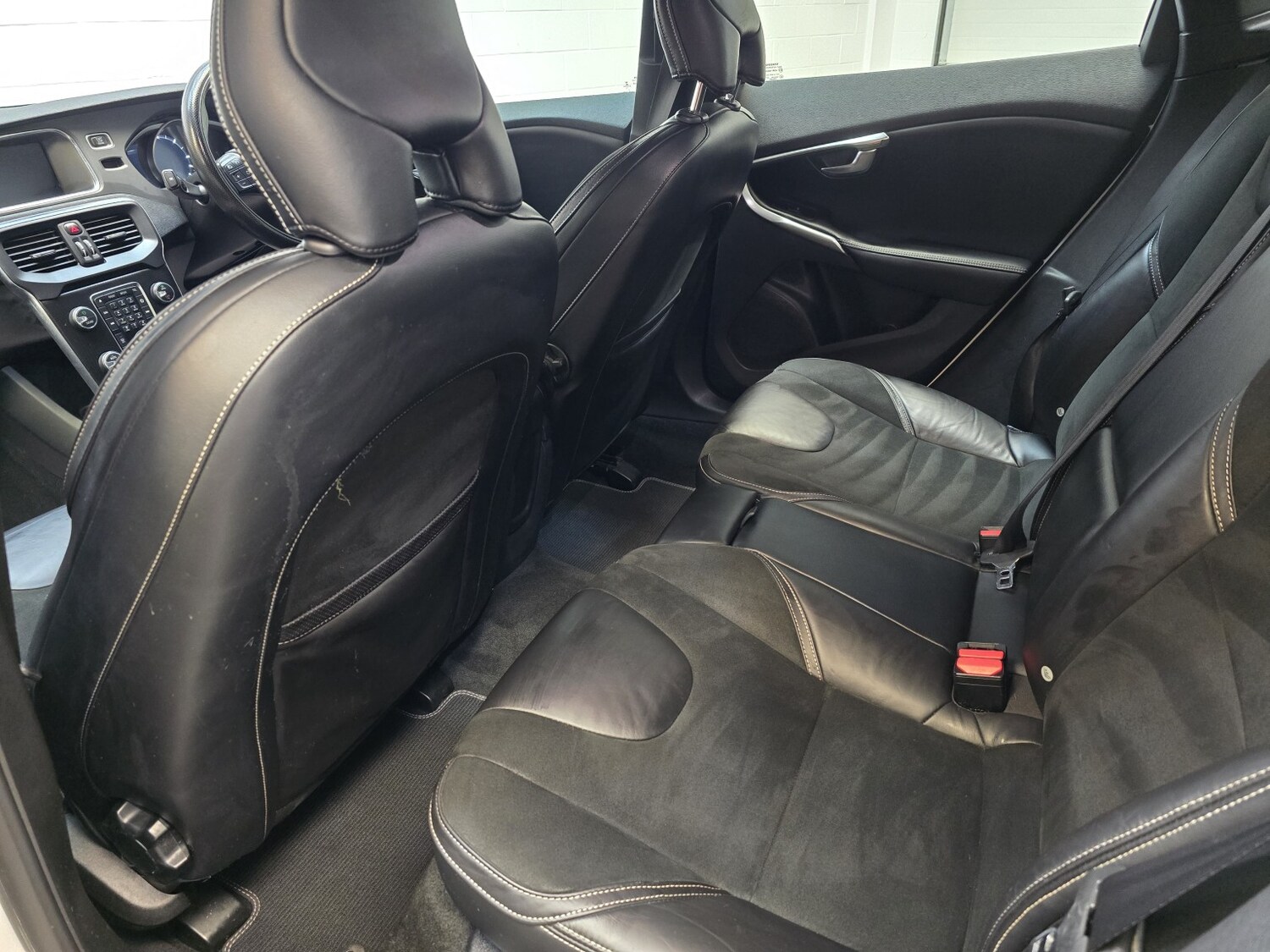 Used Volvo V40 2017 for sale - 78057132: Photo 21