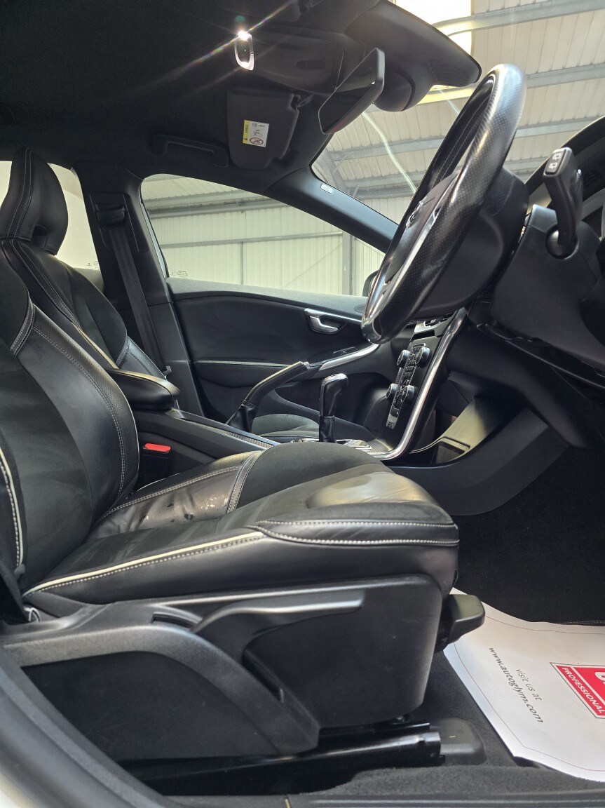 Used Volvo V40 2017 for sale - 78057132: Photo 29