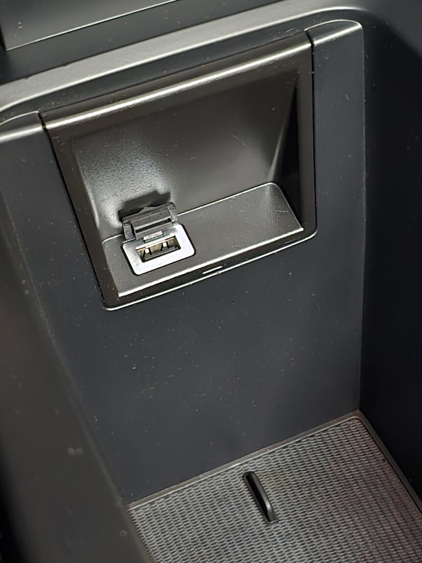 Used Volvo V40 2017 for sale - 78057132: Photo 47