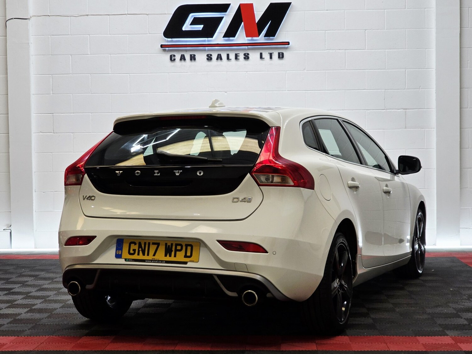 Used Volvo V40 2017 for sale - 78057132: Photo 9