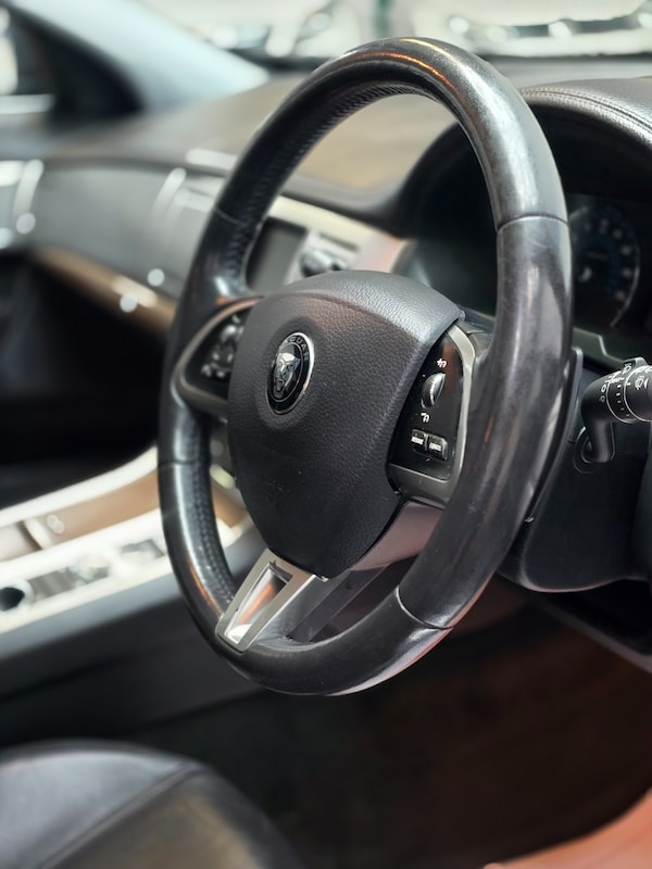Used Jaguar XF 2014 for sale - 76263691: Photo 19