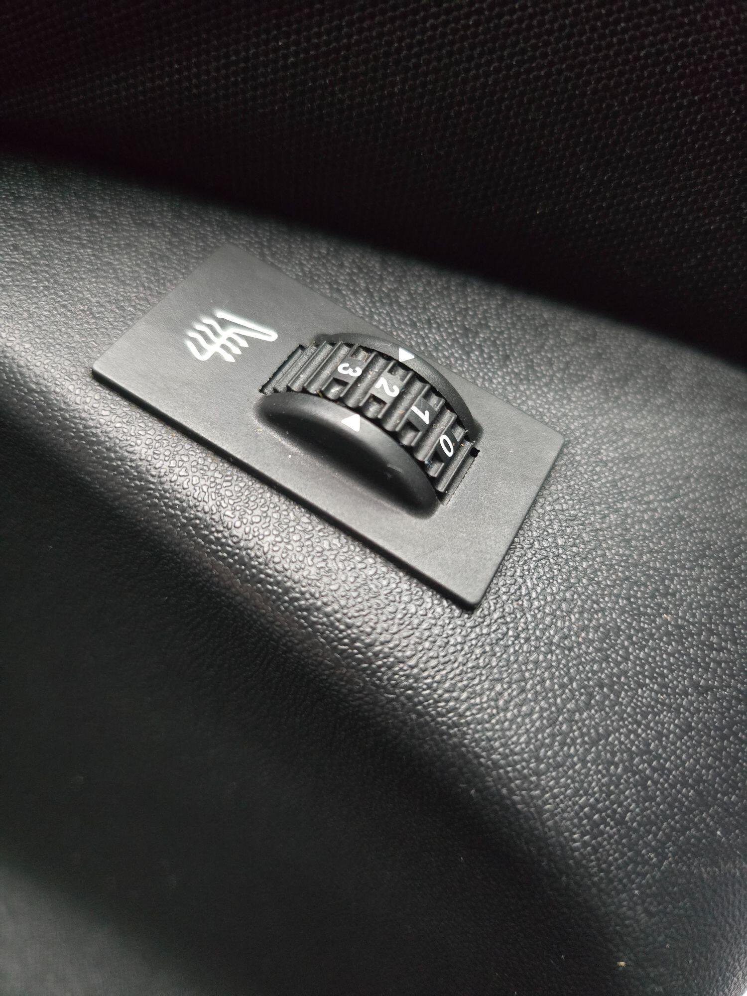 Used Peugeot 2008 2015 for sale - 76611656: Photo 29