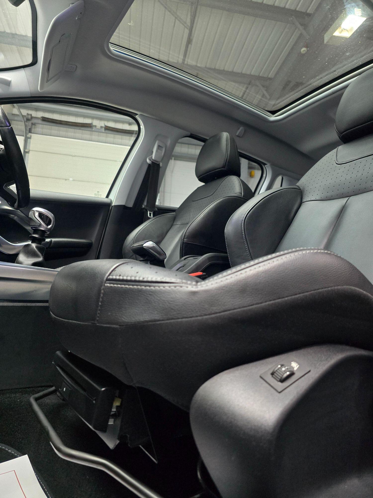 Used Peugeot 2008 2015 for sale - 76741253: Photo 17