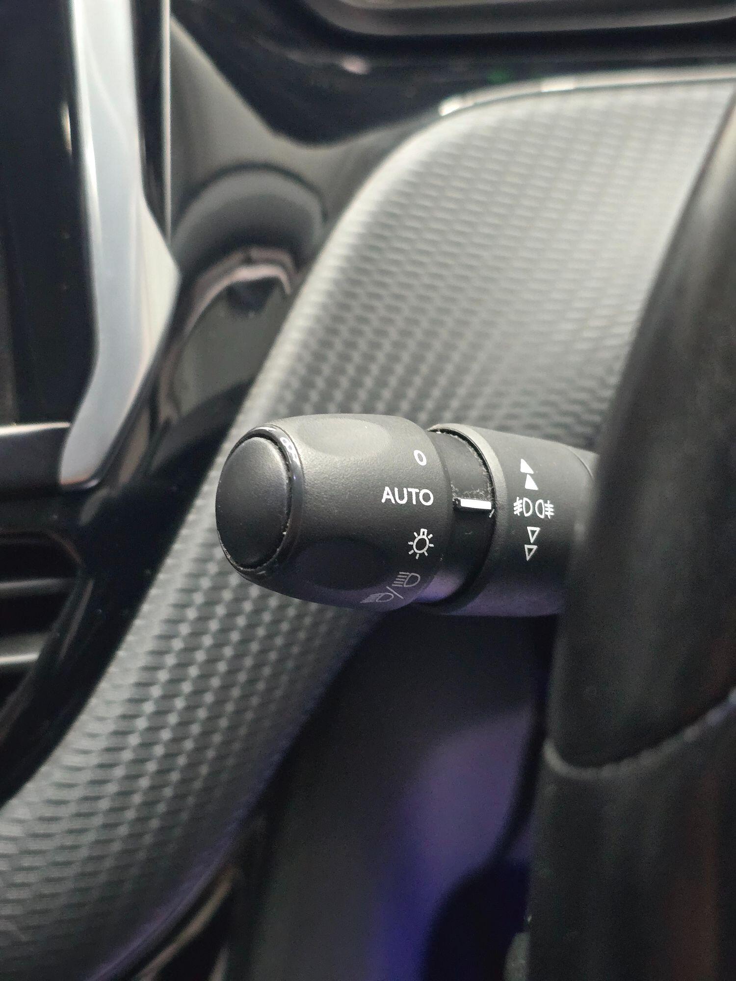 Used Peugeot 2008 2015 for sale - 76741253: Photo 42