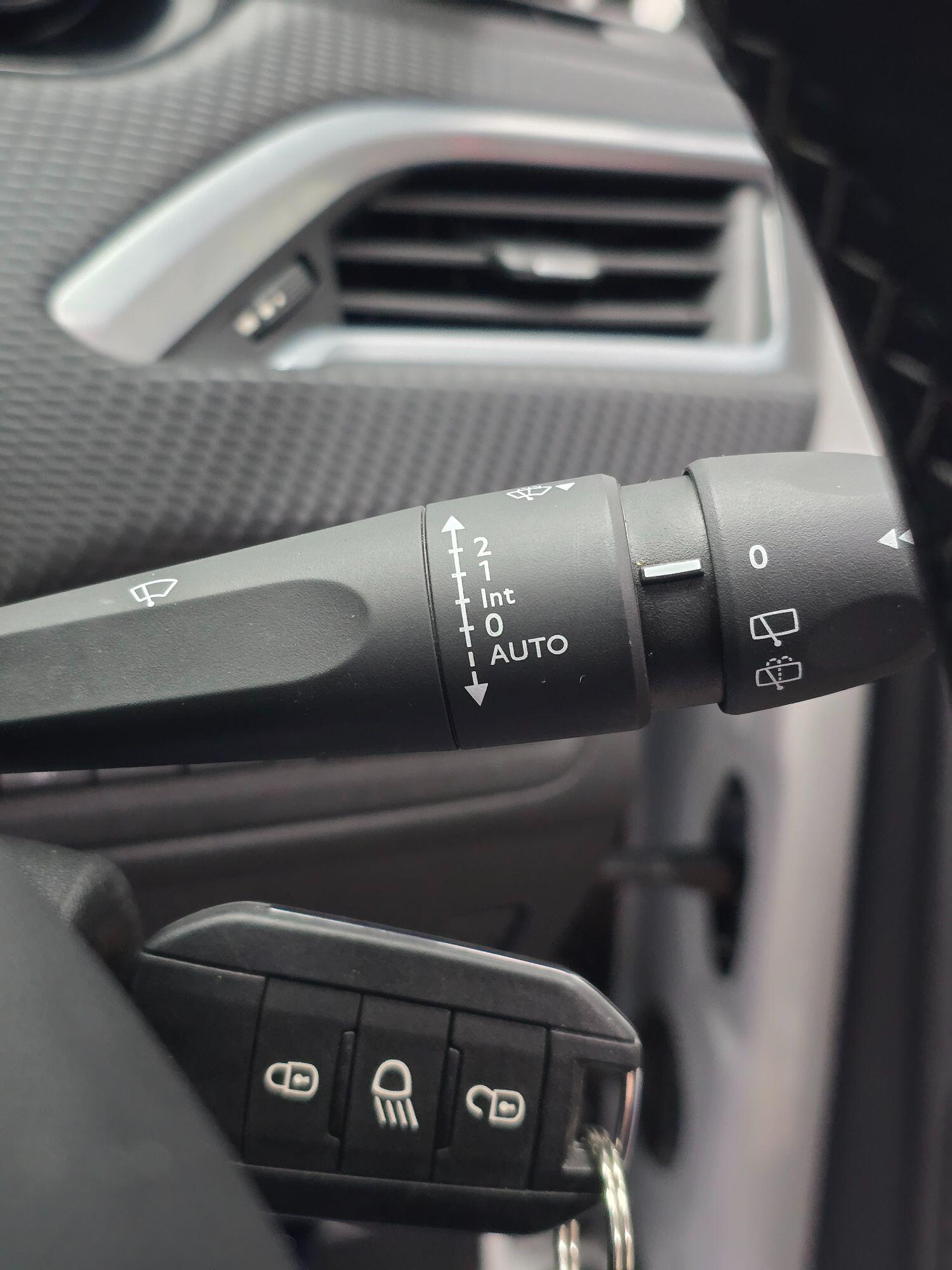 Used Peugeot 2008 2015 for sale - 76741253: Photo 43