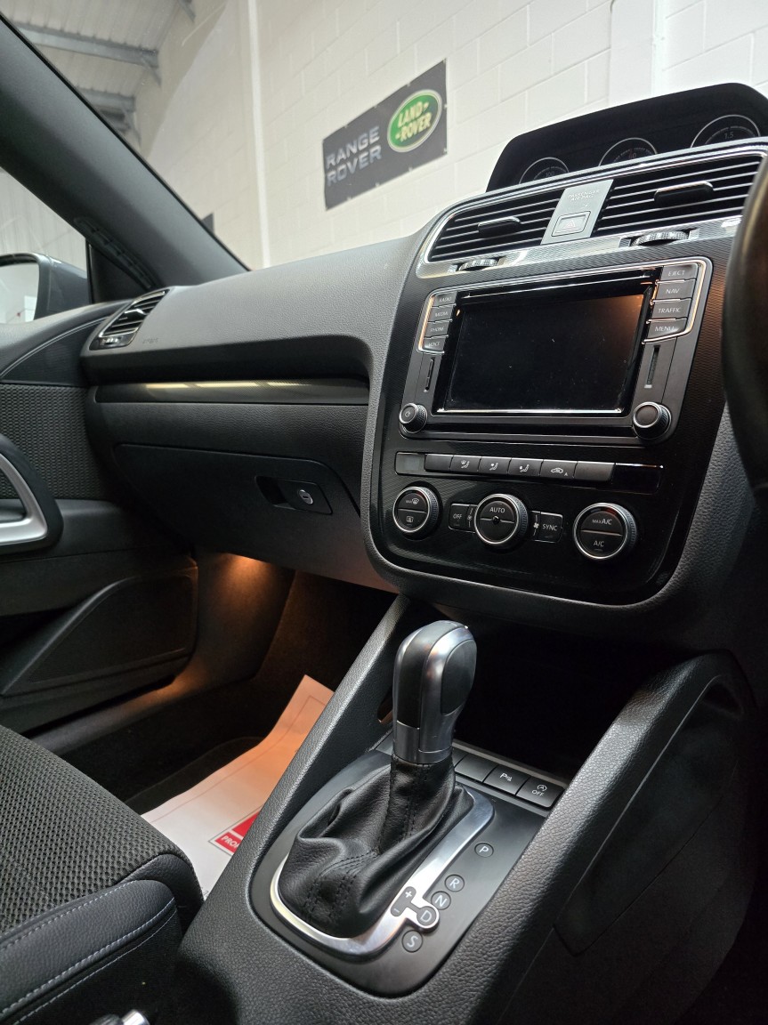 Used Volkswagen Scirocco 2017 for sale - 77395192: Photo 32