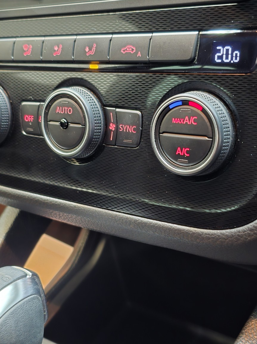 Used Volkswagen Scirocco 2017 for sale - 77395192: Photo 38