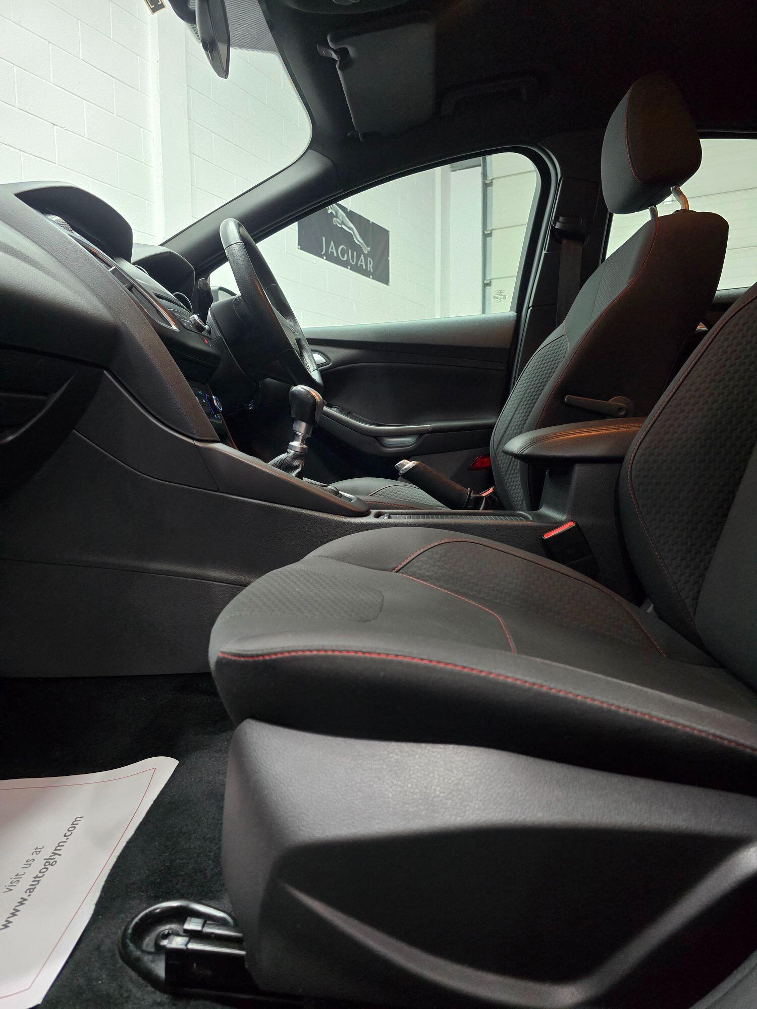 Used Ford Focus 2017 for sale - 76611653: Photo 19