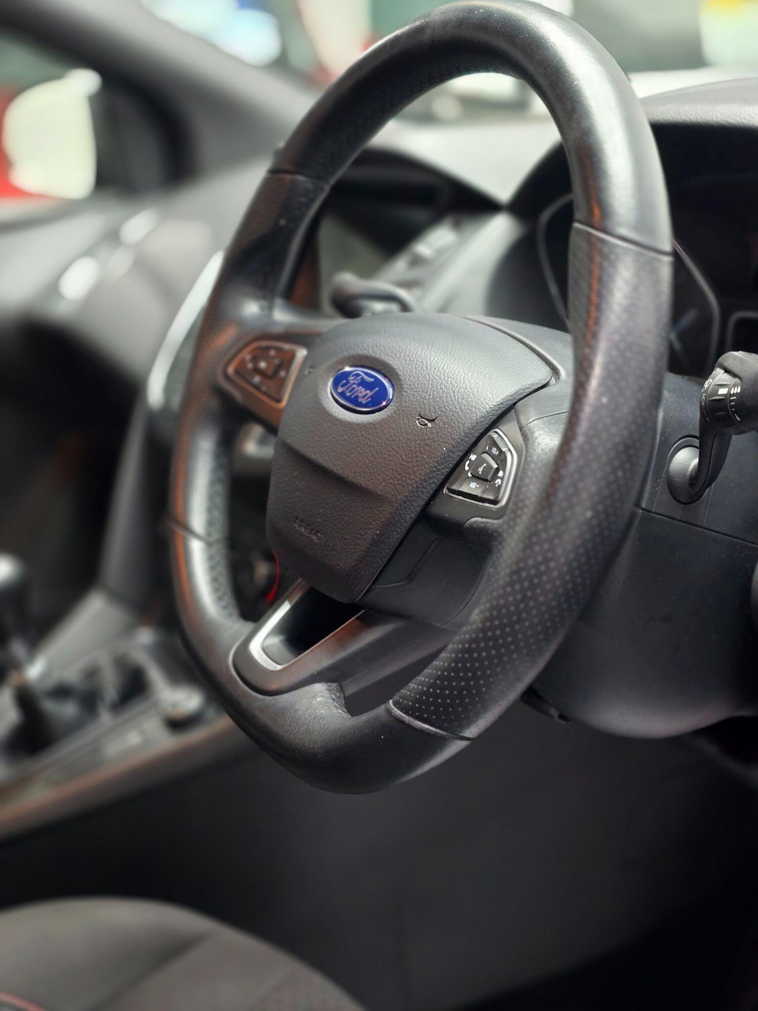 Used Ford Focus 2017 for sale - 76611653: Photo 30