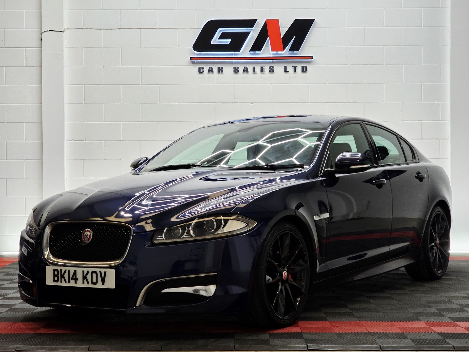 Used Jaguar XF 2014 for sale - 76666063: Photo 1