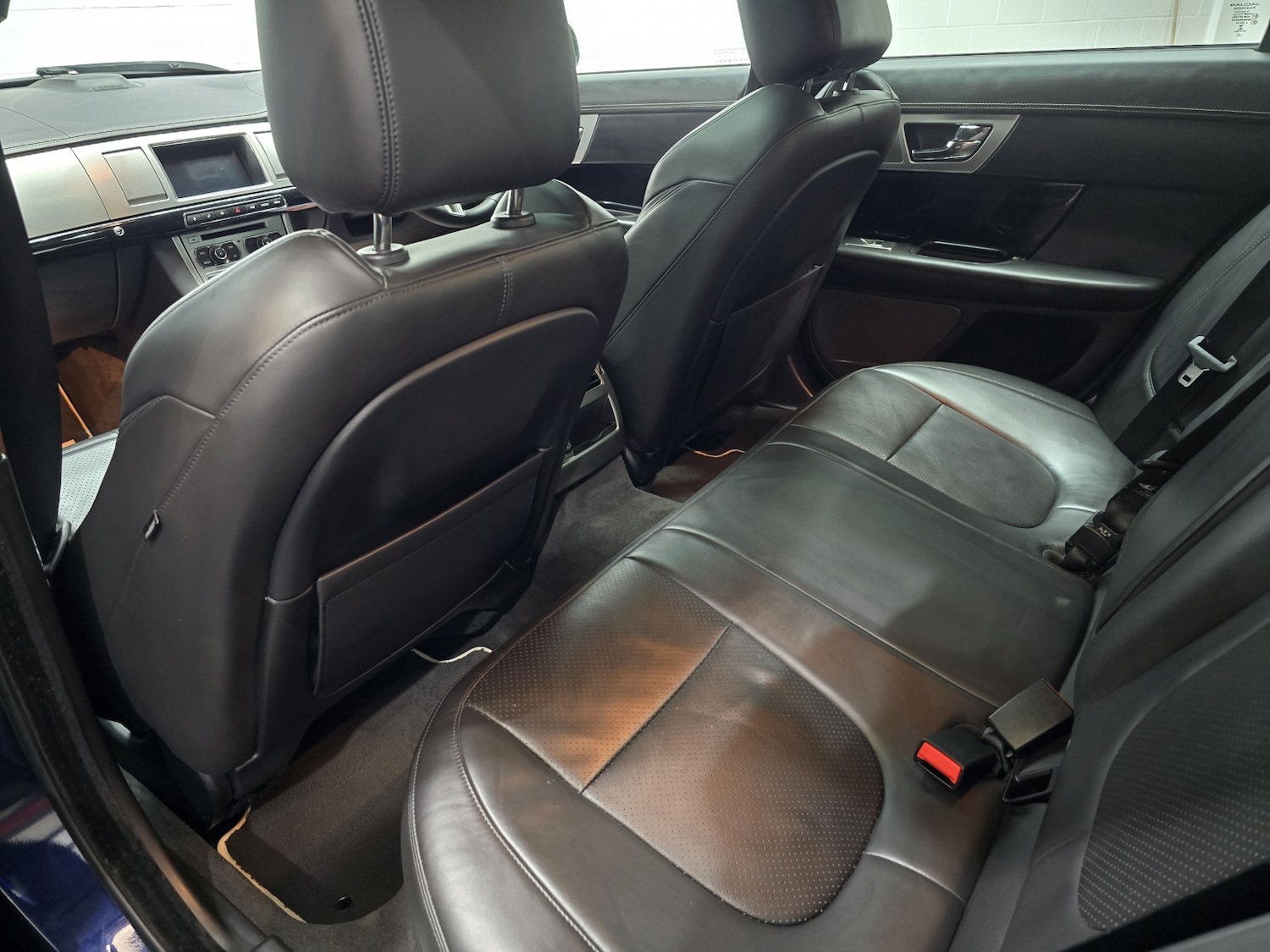 Used Jaguar XF 2014 for sale - 76666063: Photo 21