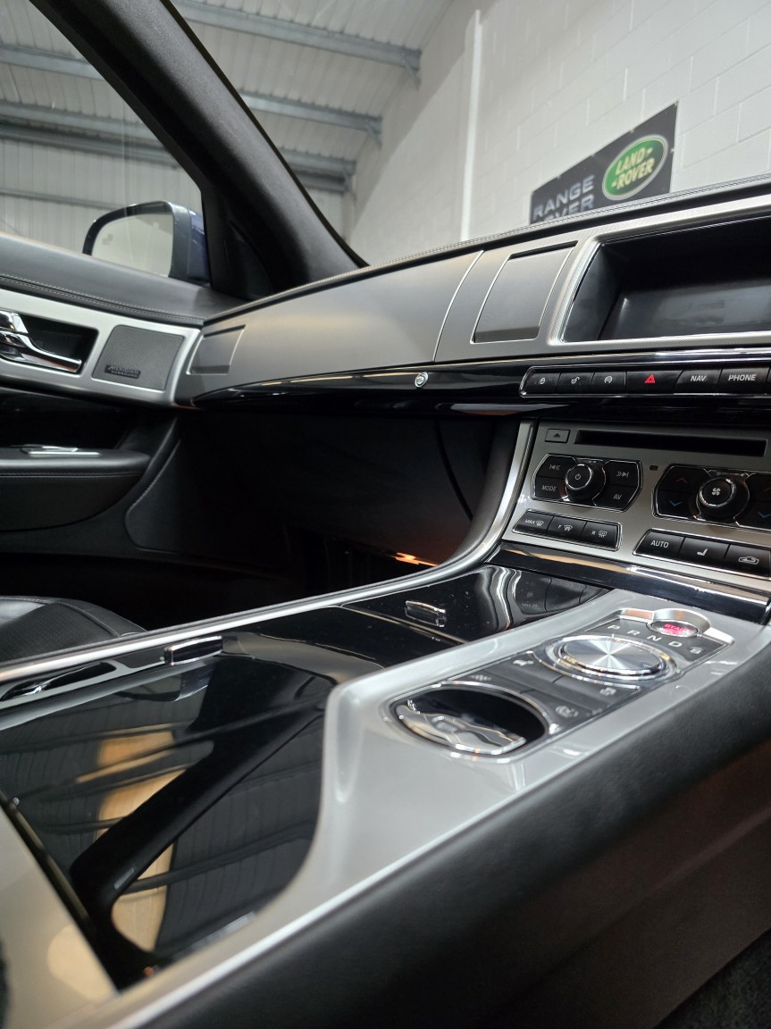 Used Jaguar XF 2014 for sale - 76666063: Photo 31