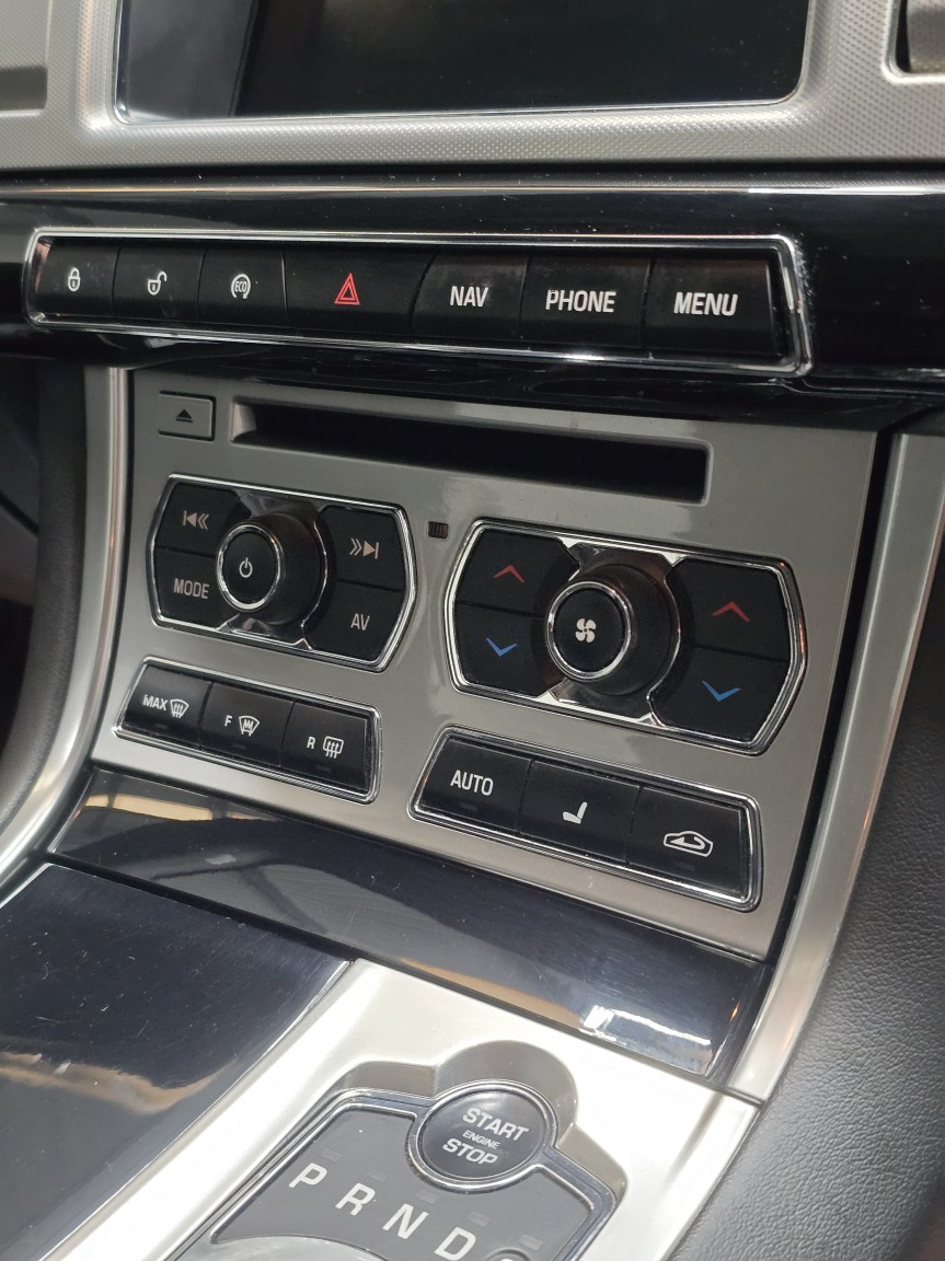 Used Jaguar XF 2014 for sale - 76666063: Photo 35