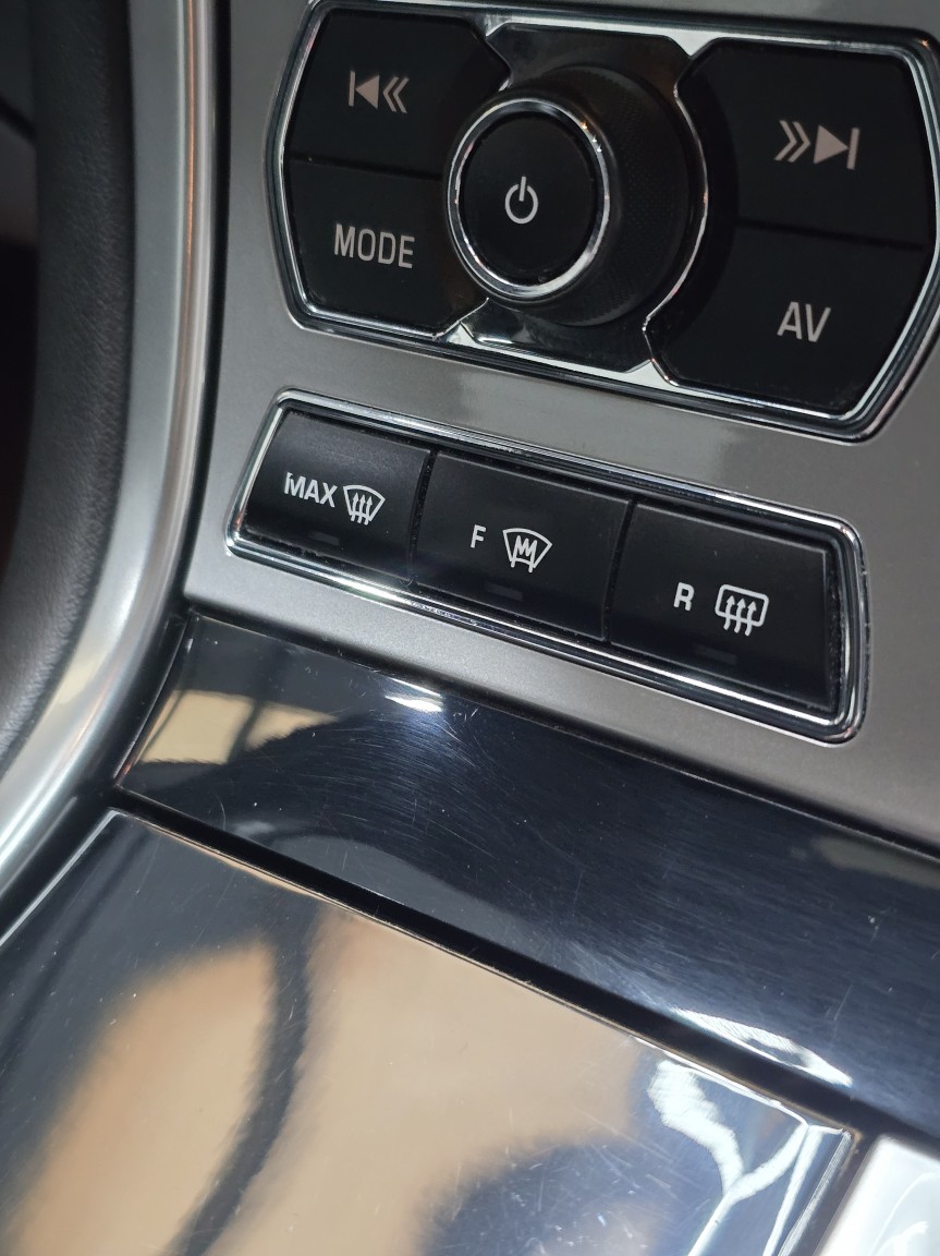 Used Jaguar XF 2014 for sale - 76666063: Photo 38