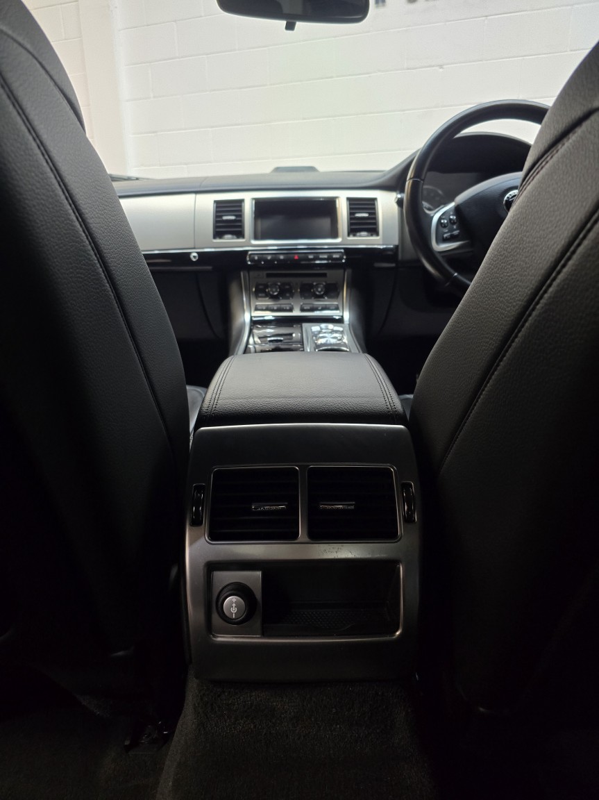 Used Jaguar XF 2015 for sale - 77735846: Photo 26