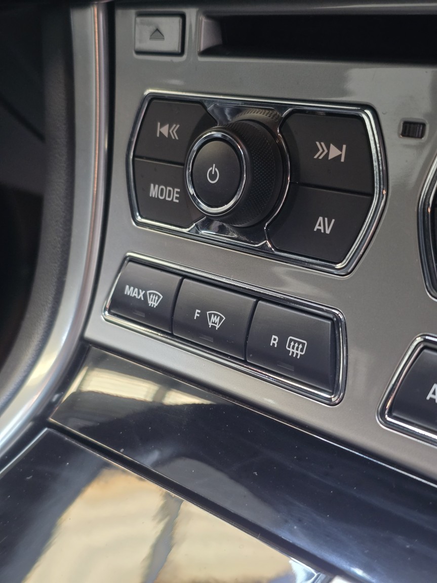 Used Jaguar XF 2015 for sale - 77735846: Photo 48