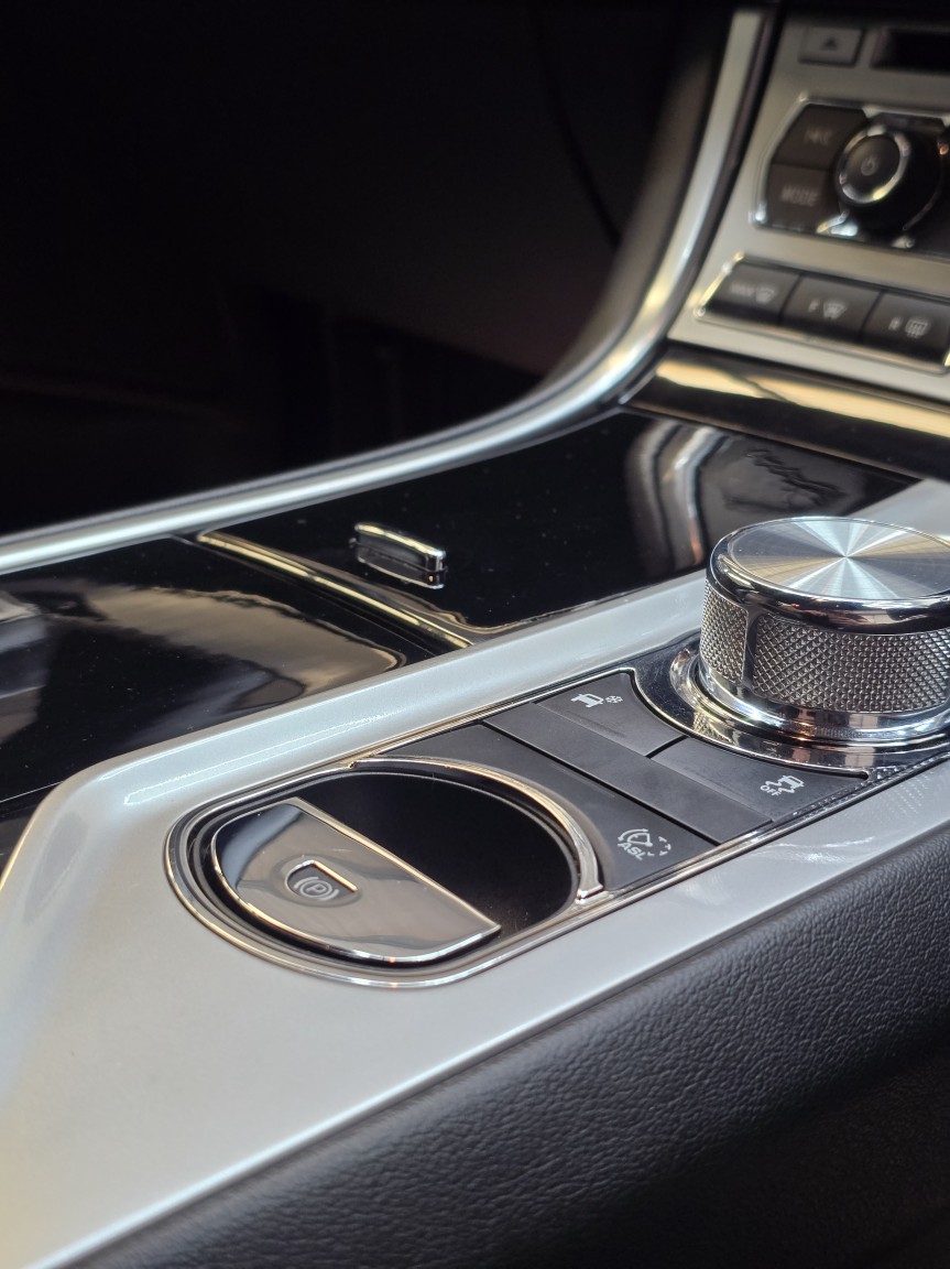 Used Jaguar XF 2015 for sale - 77735846: Photo 49