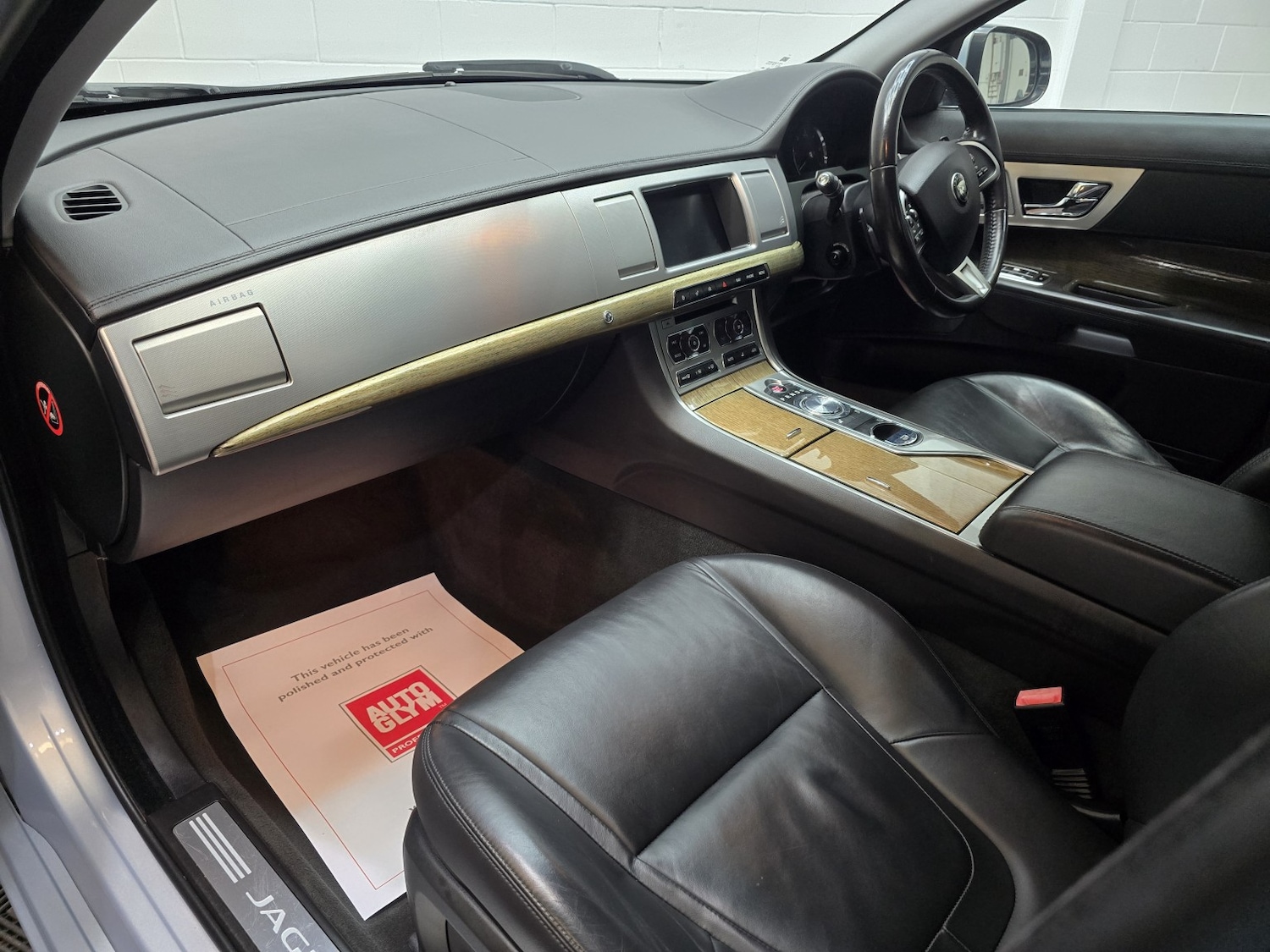 Used Jaguar XF 2014 for sale - 77135917: Photo 16