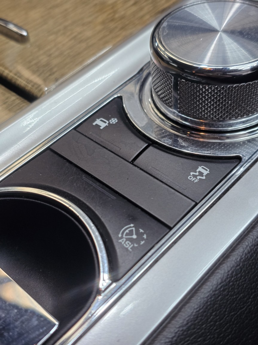 Used Jaguar XF 2014 for sale - 77135917: Photo 34