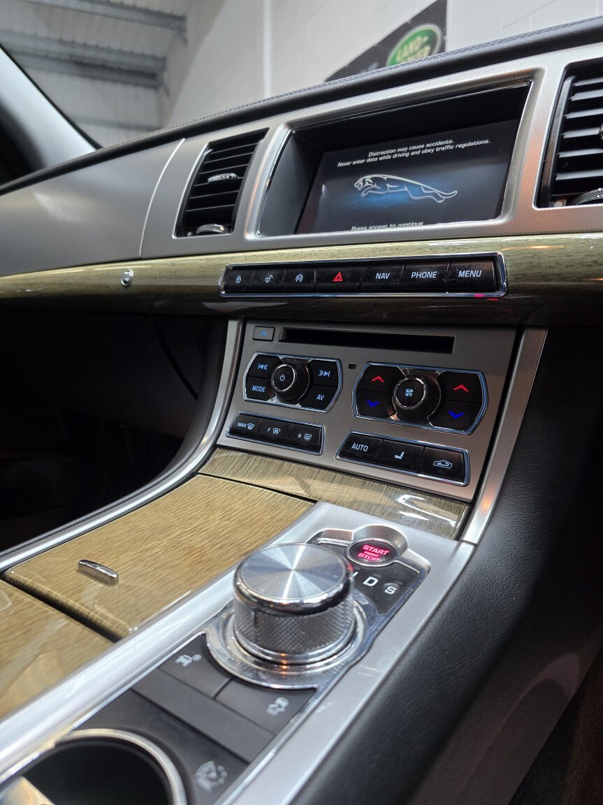 Used Jaguar XF 2014 for sale - 77135917: Photo 35