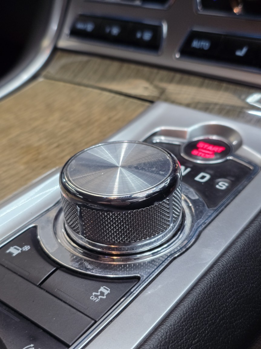 Used Jaguar XF 2014 for sale - 77135917: Photo 36