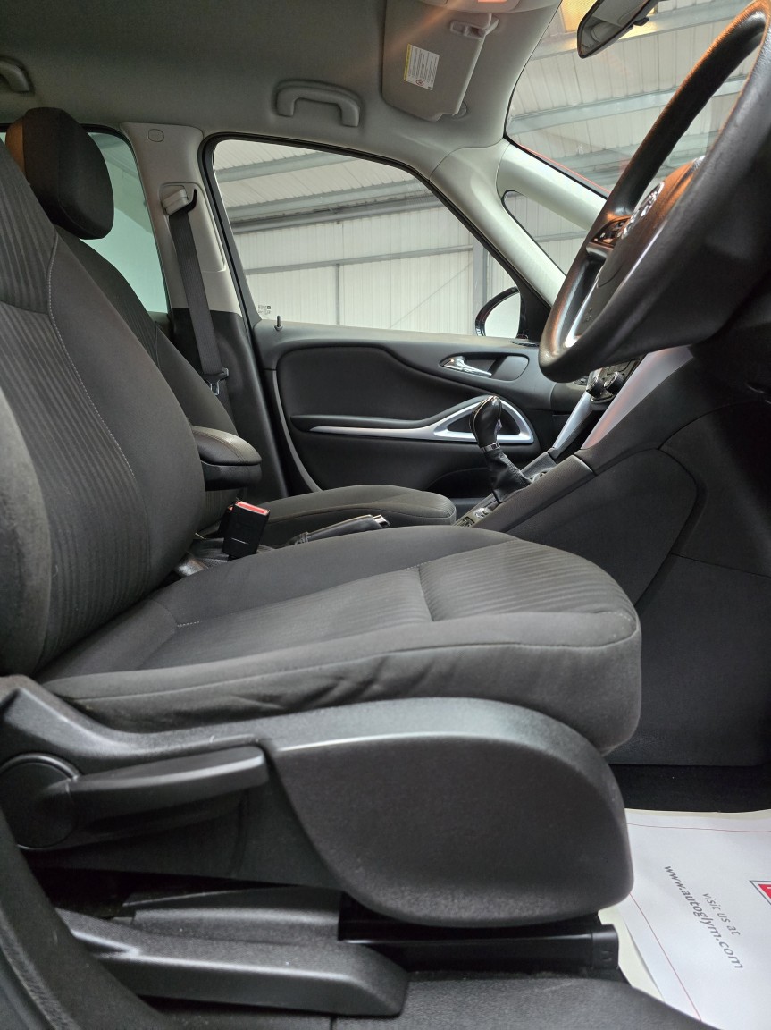 Used Vauxhall Zafira 2015 for sale - 77417483: Photo 30