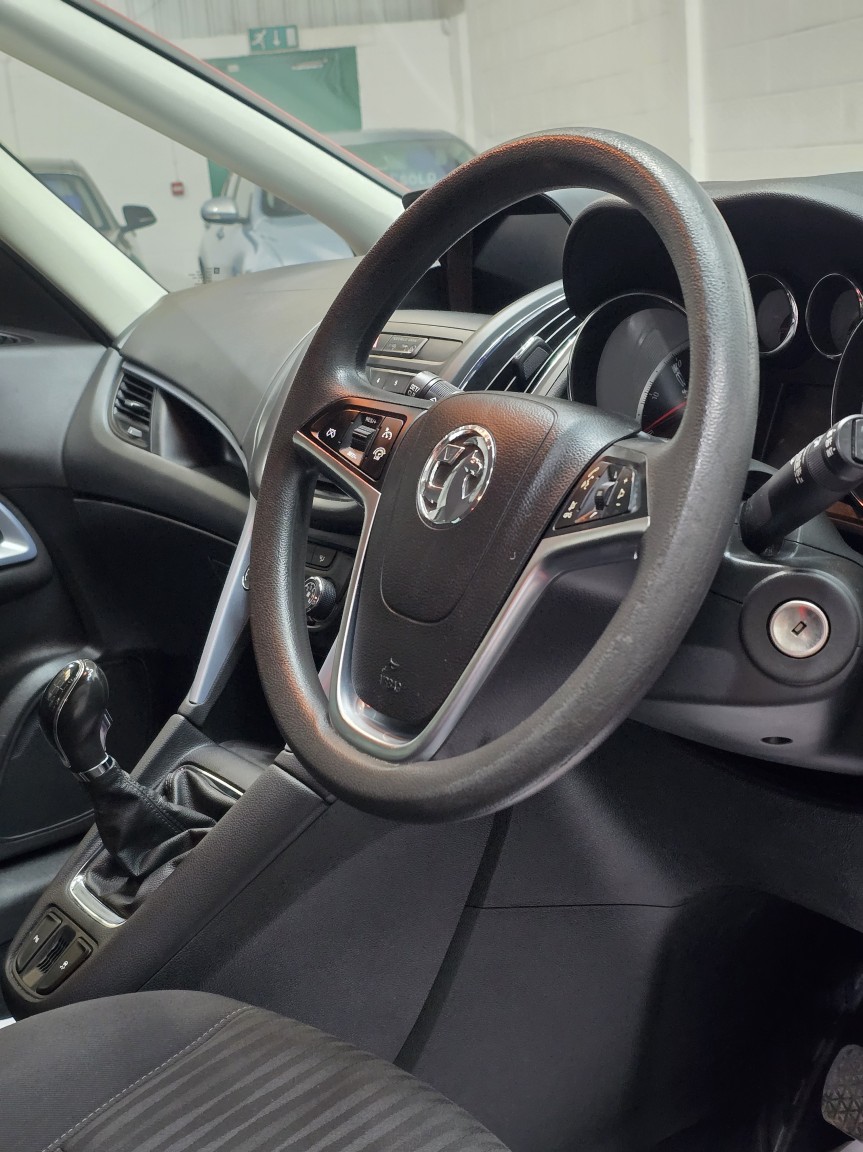 Used Vauxhall Zafira 2015 for sale - 77417483: Photo 31
