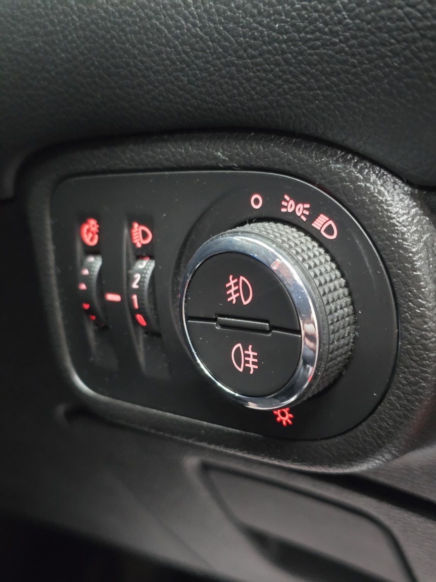 Used Vauxhall Zafira 2015 for sale - 77417483: Photo 42