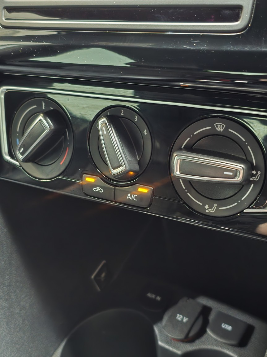 Used Volkswagen Polo 2016 for sale - 77881076: Photo 38