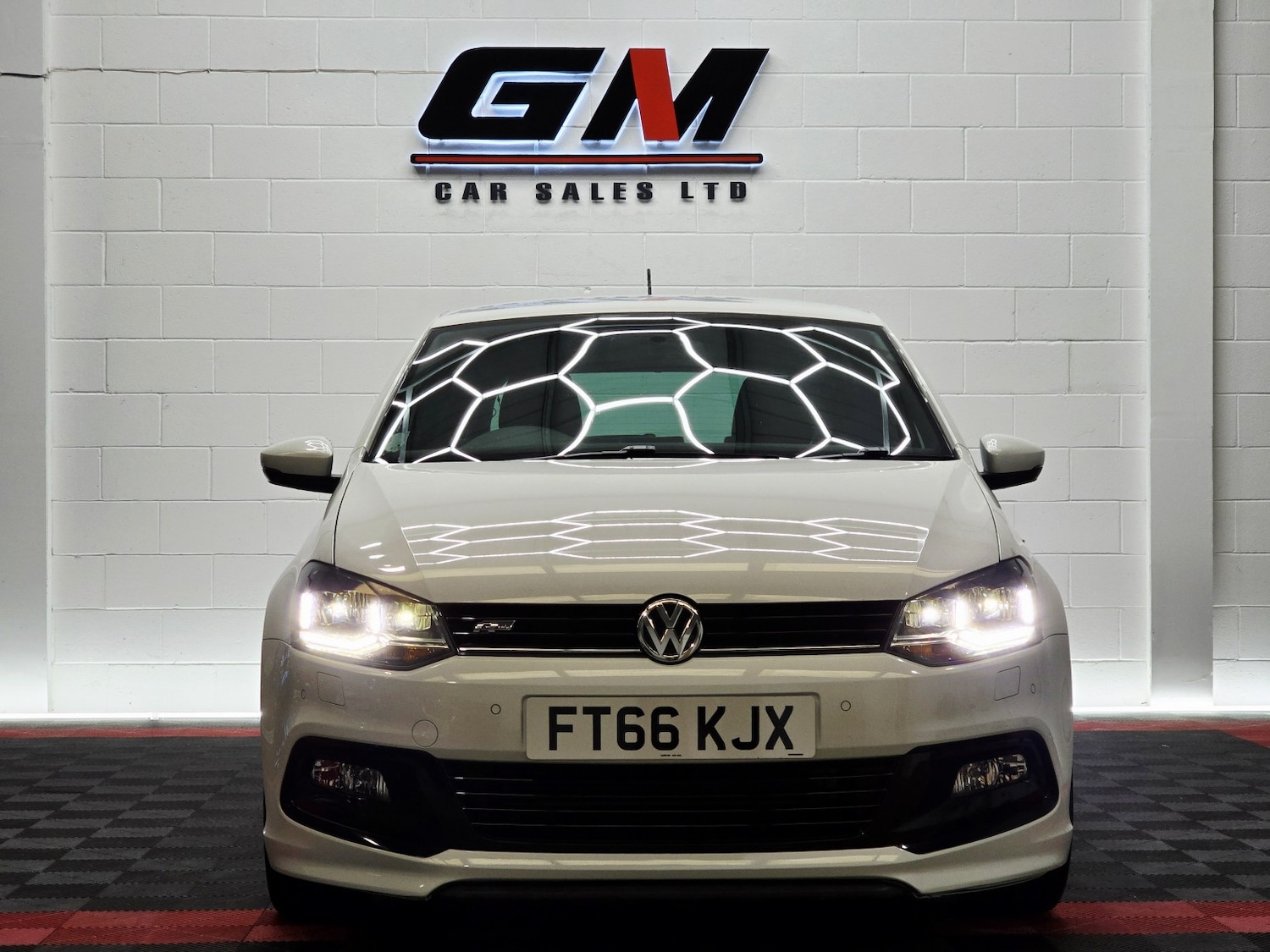 Used Volkswagen Polo 2016 for sale - 77881076: Photo 4