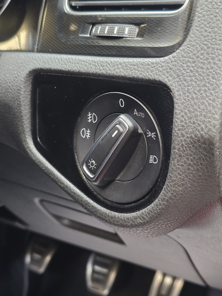 Used Volkswagen Golf 2013 for sale - 77991725: Photo 32