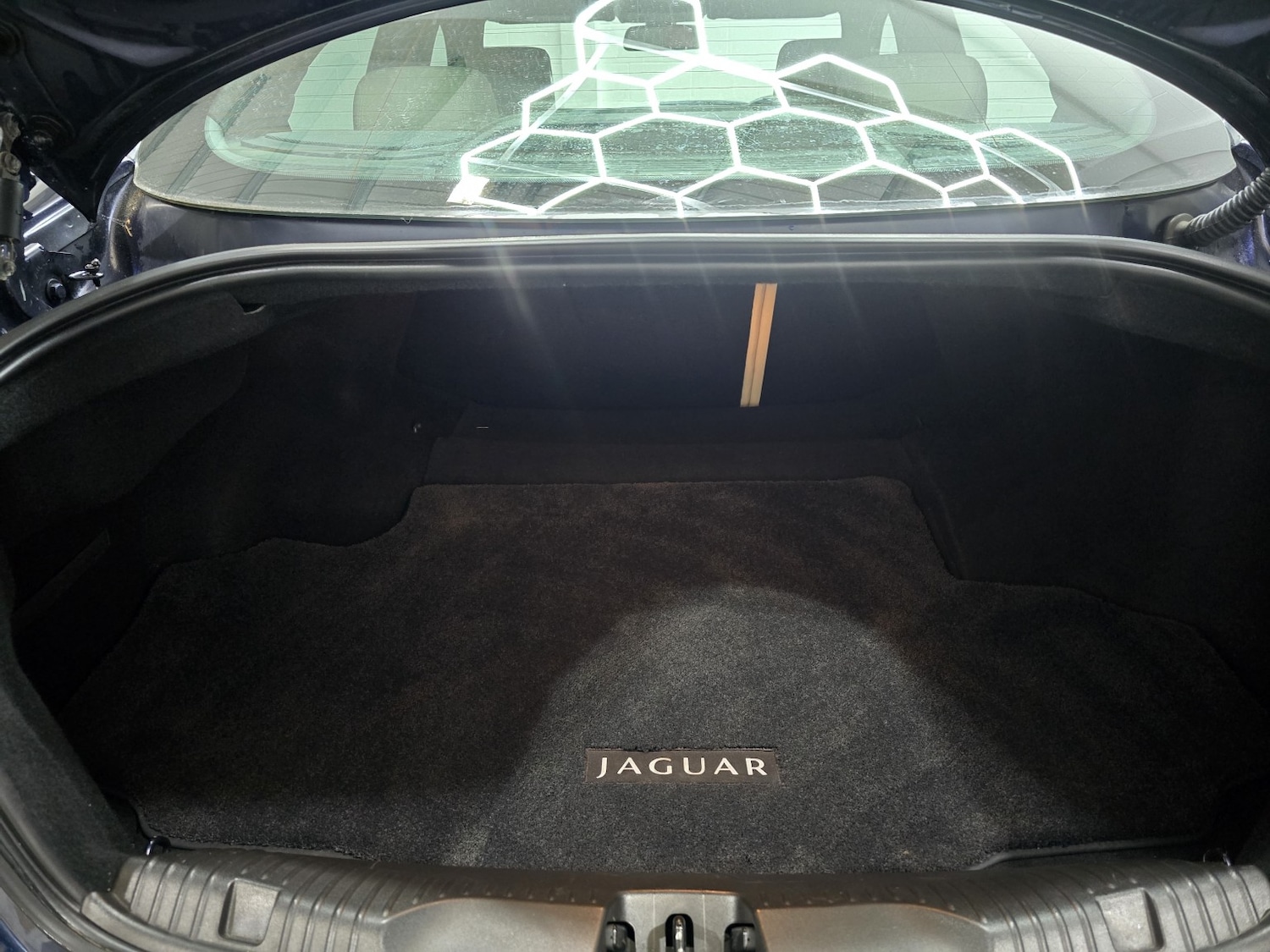 Used Jaguar XF 2015 for sale - 77213521: Photo 28