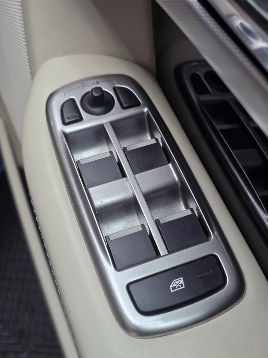 Used Jaguar XF 2015 for sale - 77213521: Photo 31