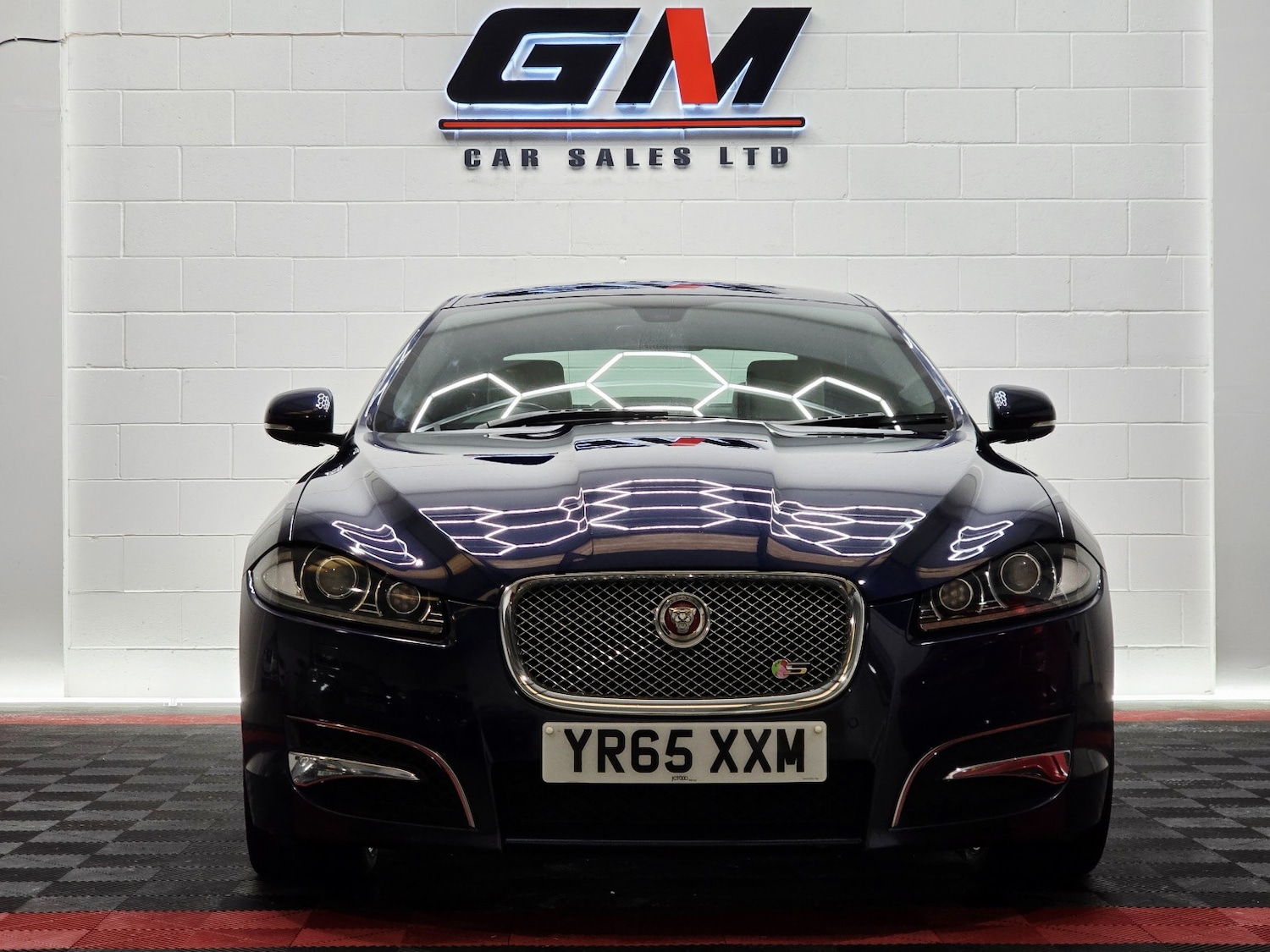 Used Jaguar XF 2015 for sale - 77213521: Photo 4