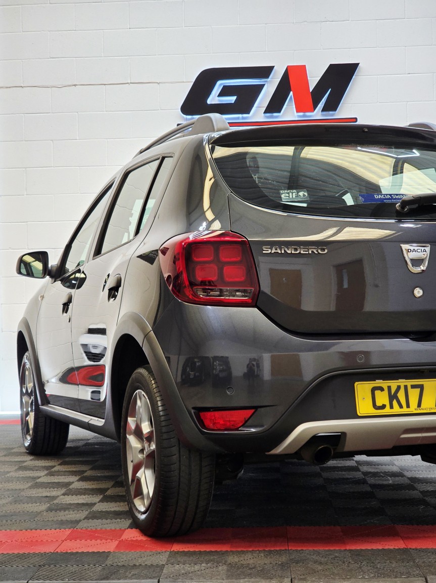 Used Dacia Sandero Stepway 2017 for sale - 77977002: Photo 15