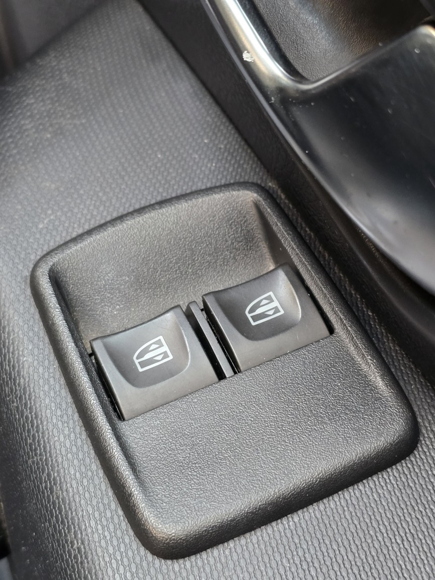 Used Dacia Sandero Stepway 2017 for sale - 77977002: Photo 27