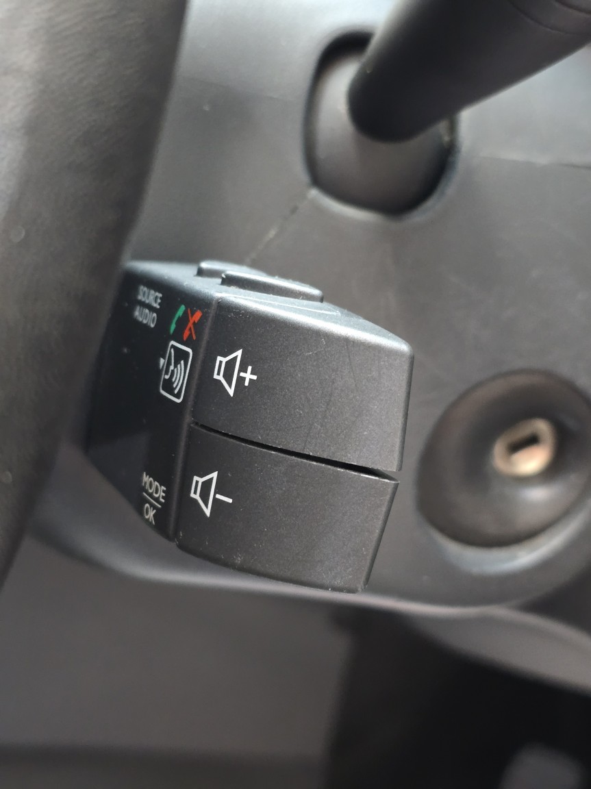 Used Dacia Sandero Stepway 2017 for sale - 77977002: Photo 32