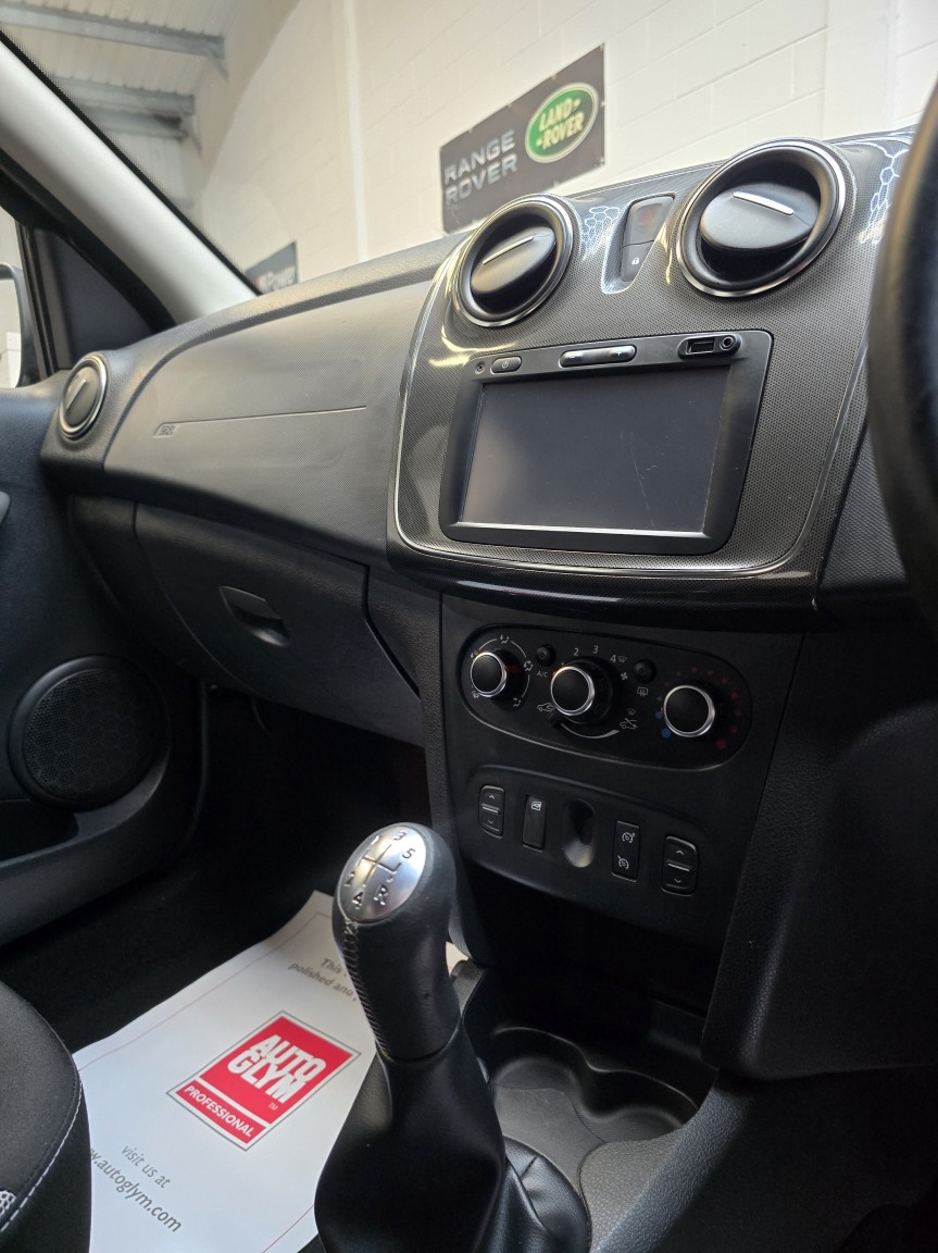 Used Dacia Sandero Stepway 2017 for sale - 77977002: Photo 36