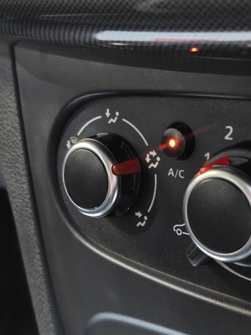 Used Dacia Sandero Stepway 2017 for sale - 77977002: Photo 40