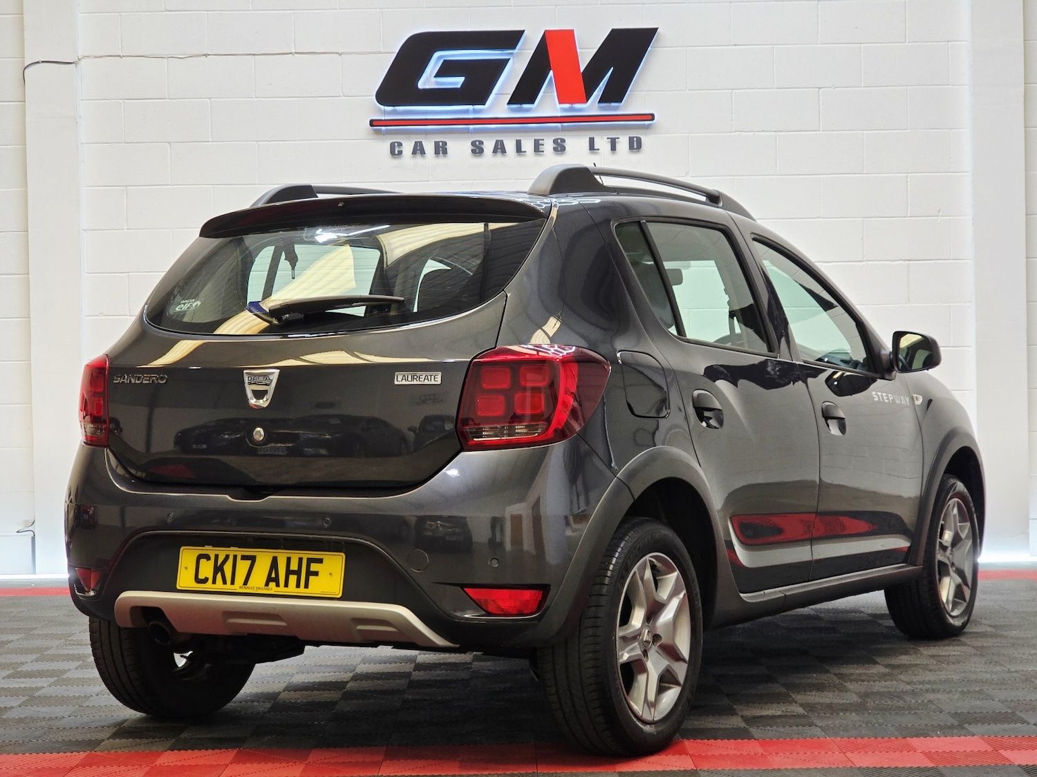 Used Dacia Sandero Stepway 2017 for sale - 77977002: Photo 9