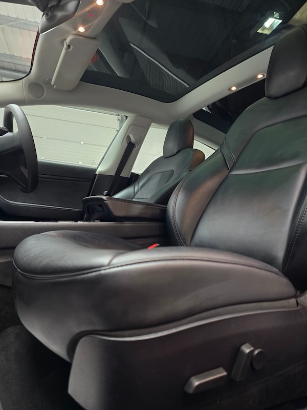 Used Tesla Model 3 2020 for sale - 76156876: Photo 17
