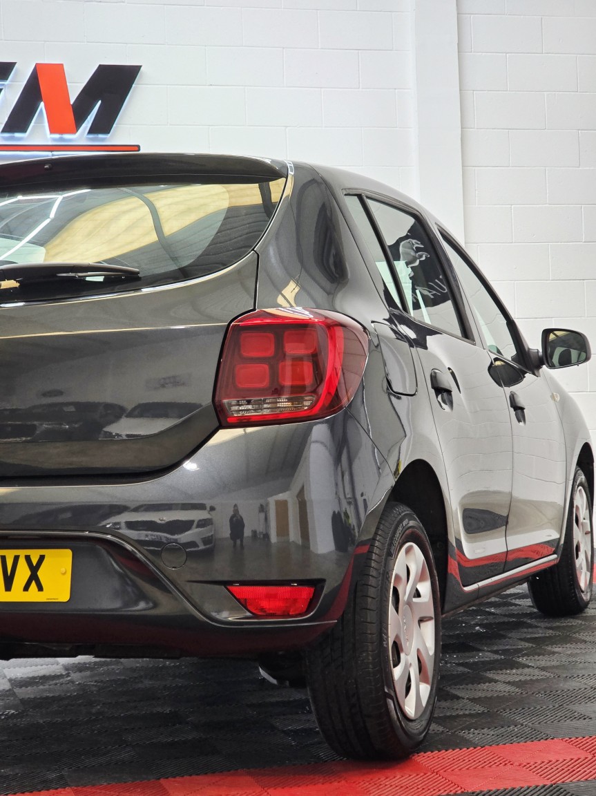 Used Dacia Sandero 2018 for sale - 77632428: Photo 10