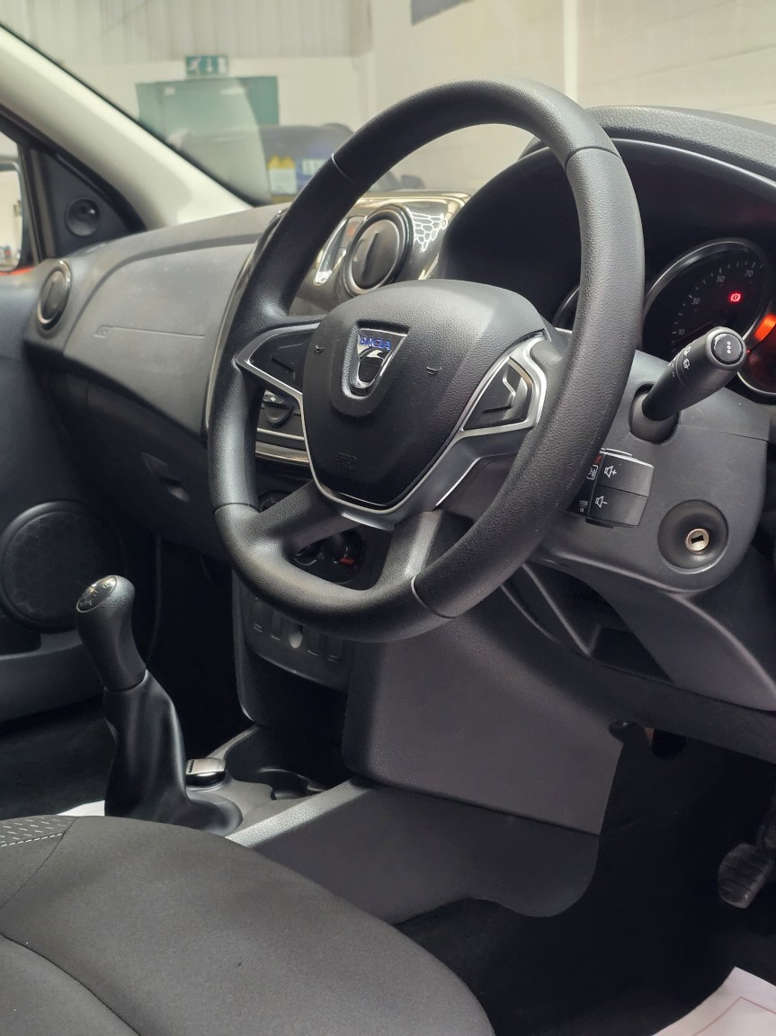 Used Dacia Sandero 2018 for sale - 77632428: Photo 25