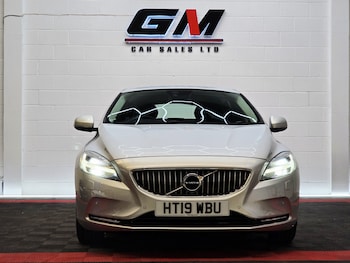 Used Volvo V40 2019 for sale - 78659915: Photo