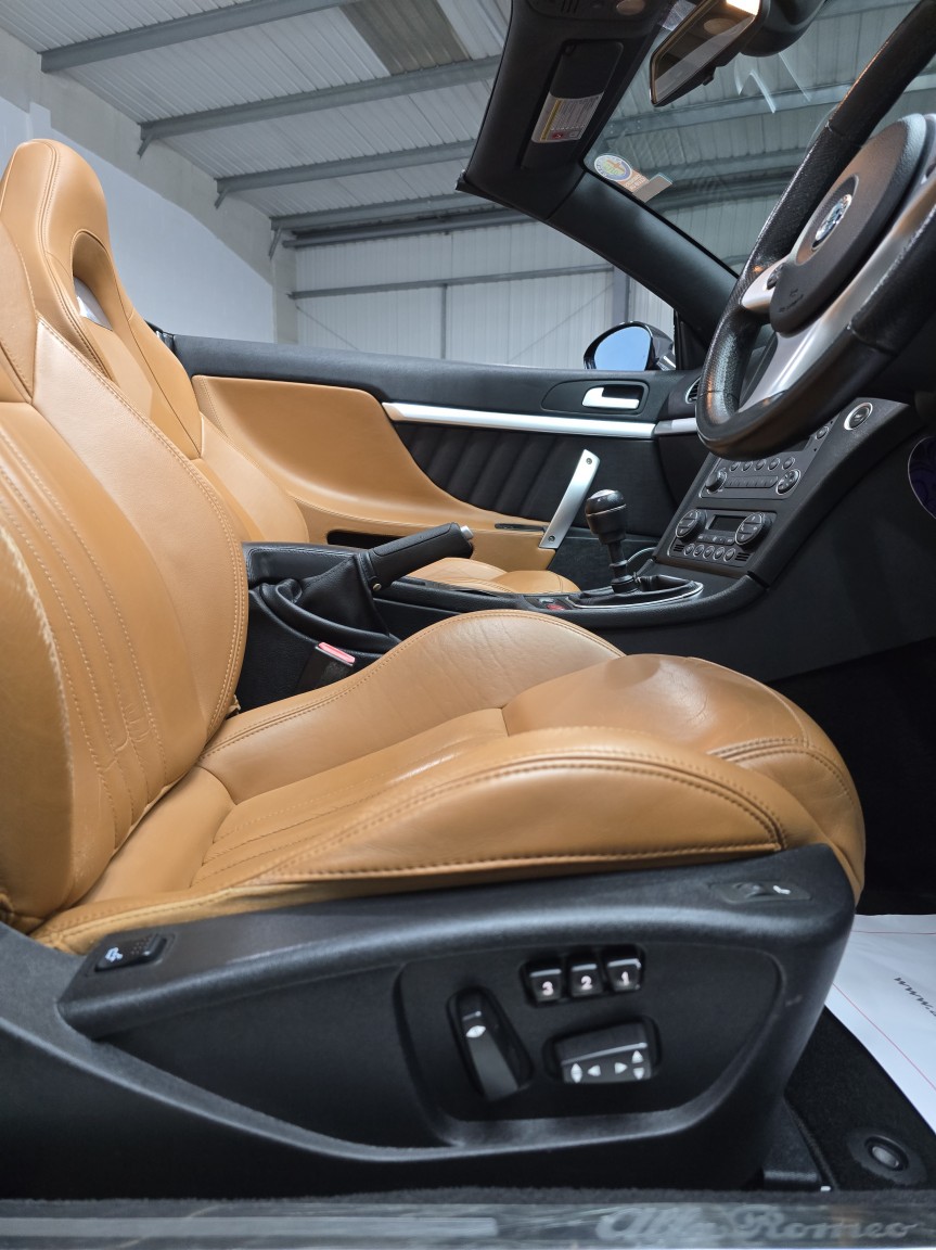 Used Alfa Romeo Spider 2008 for sale - 77073129: Photo 31